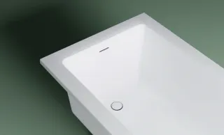 Ванна из искусственного камня Astra-Form Нейт 01010004+08010053 150x70 см с щелевым переливом донный клапан белый глянец